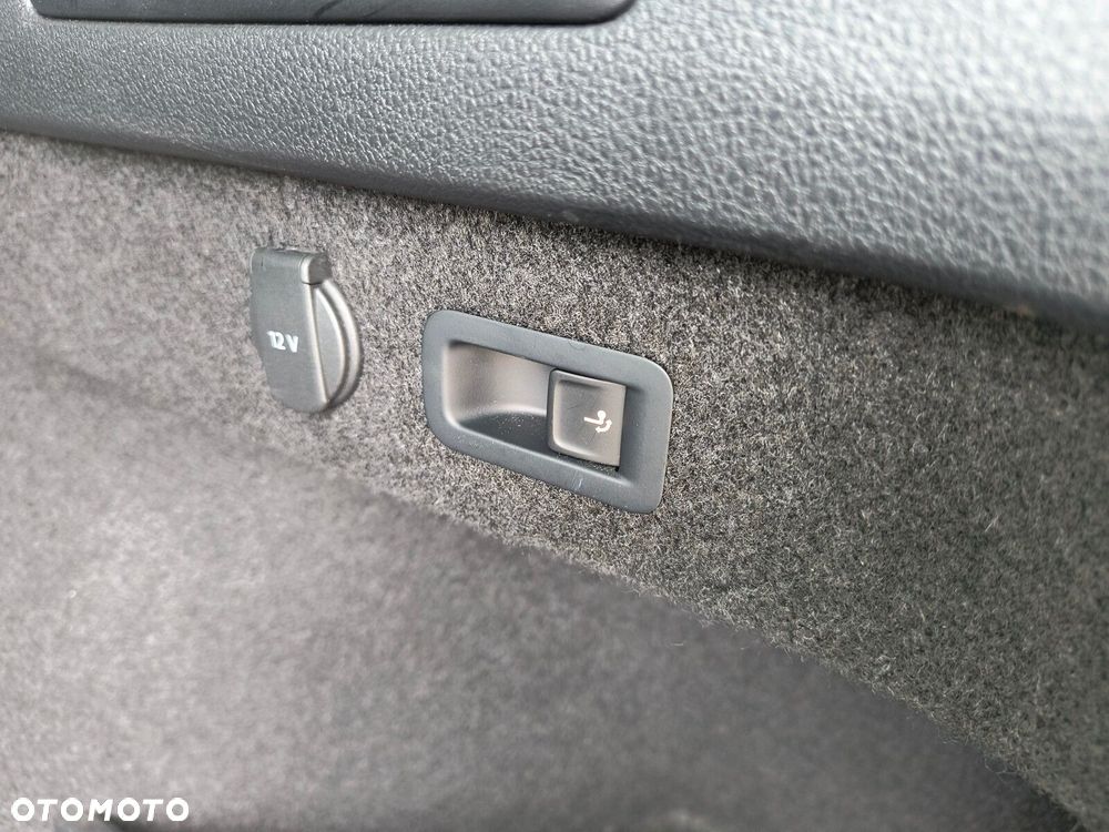Volkswagen Passat - 37