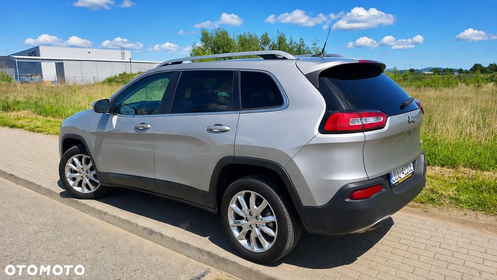 Jeep Cherokee - 2