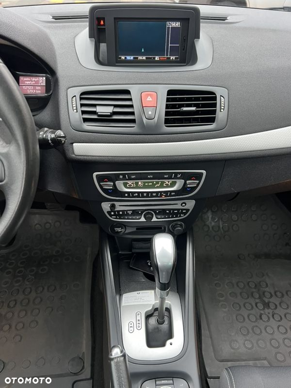 Renault Megane 2.0 16V Privilege CVT - 25