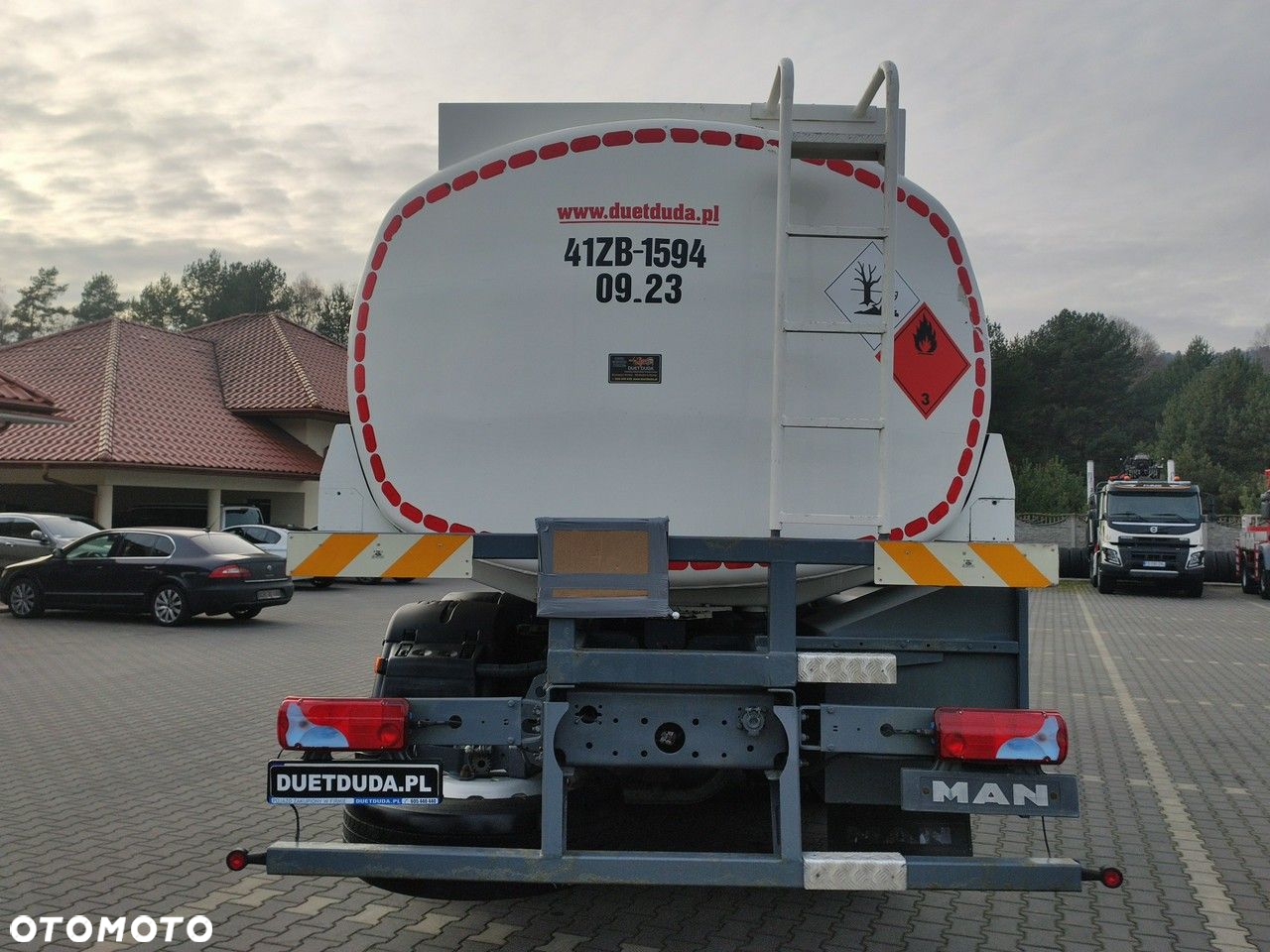 MAN TGA 26.310 Autocysterna z Dystrybucją - 11