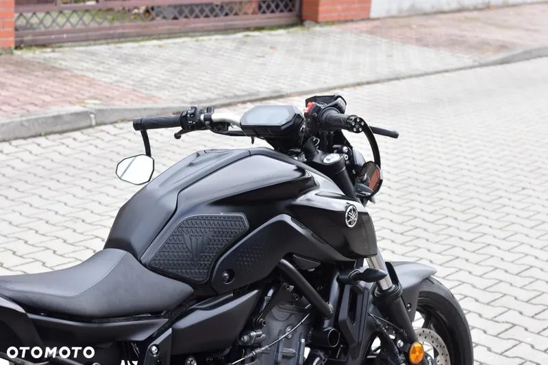 Yamaha MT - 15