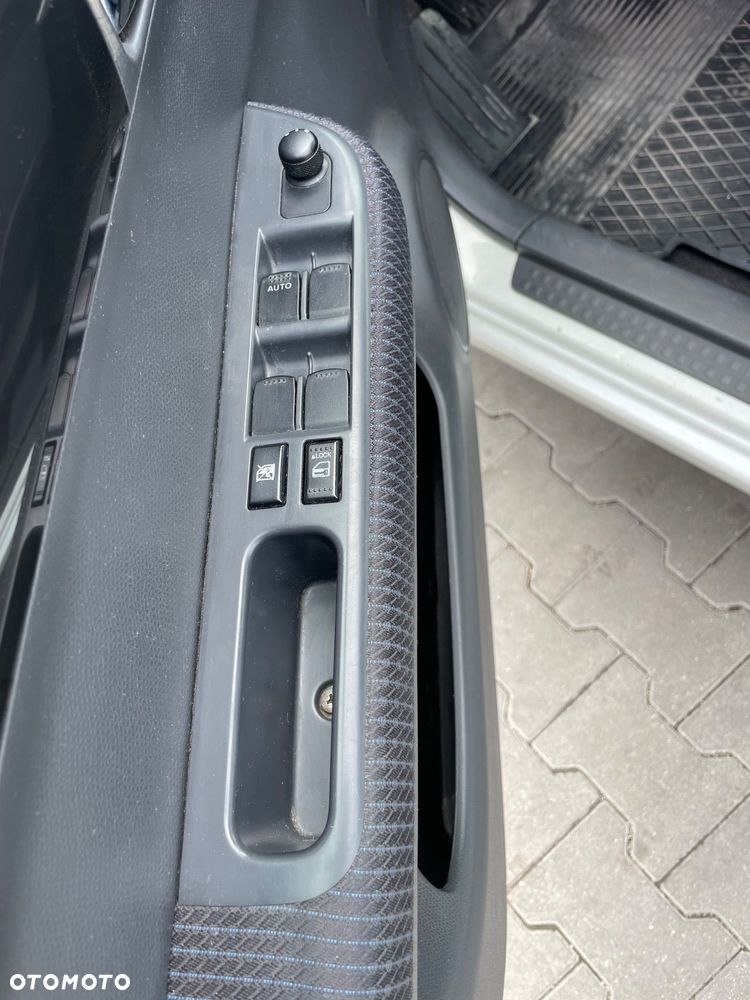 Suzuki Swift 1.3 Black and White - 8