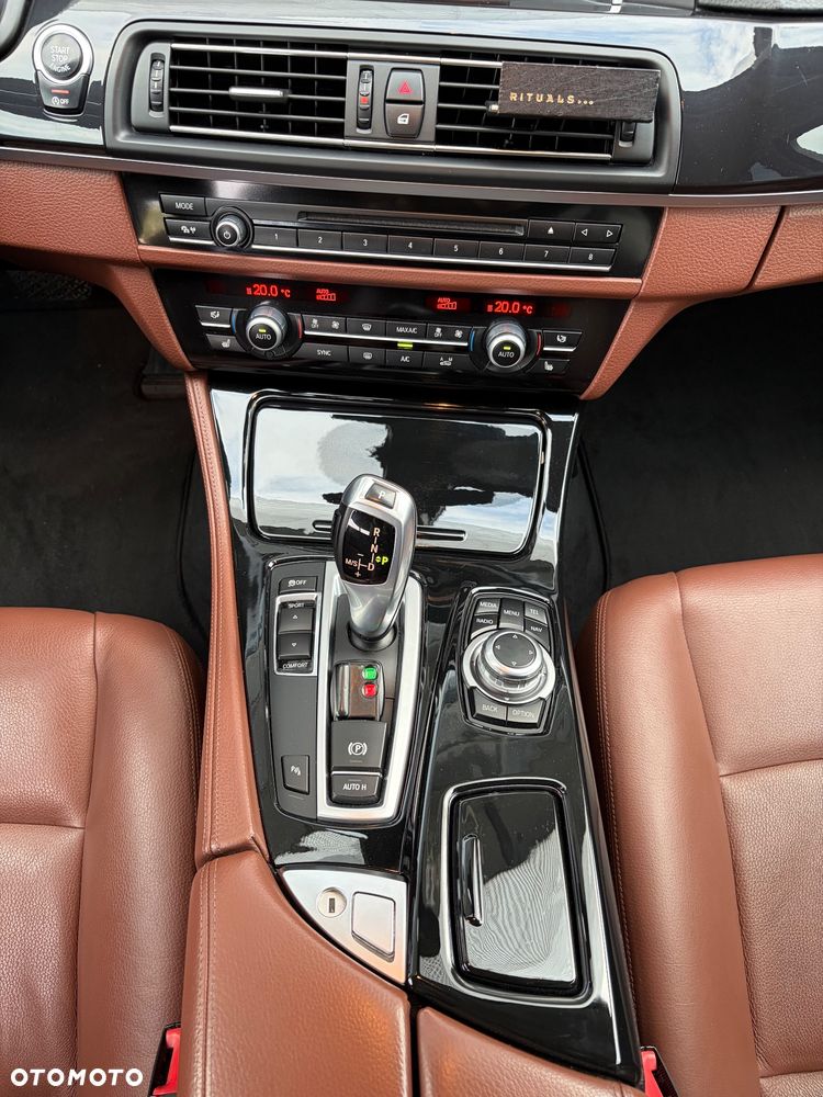 BMW Seria 5 520d Luxury Line - 25