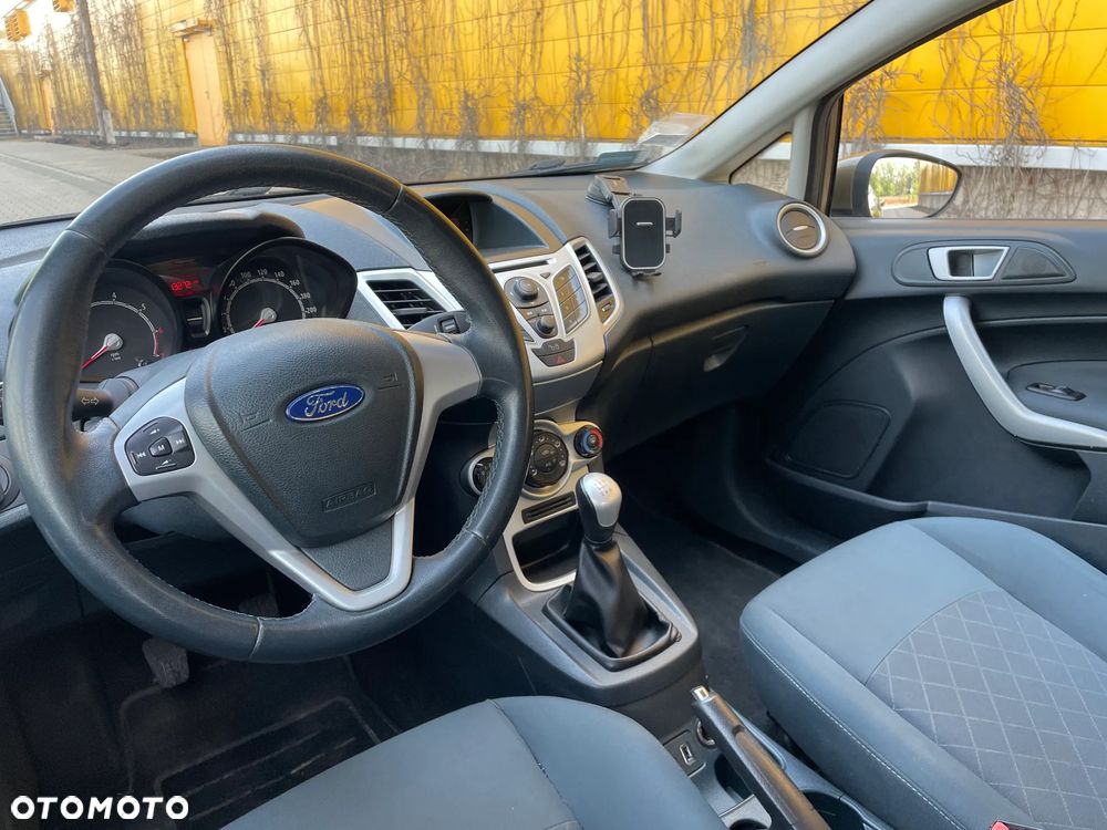 Ford Fiesta 1.25 Trend - 23