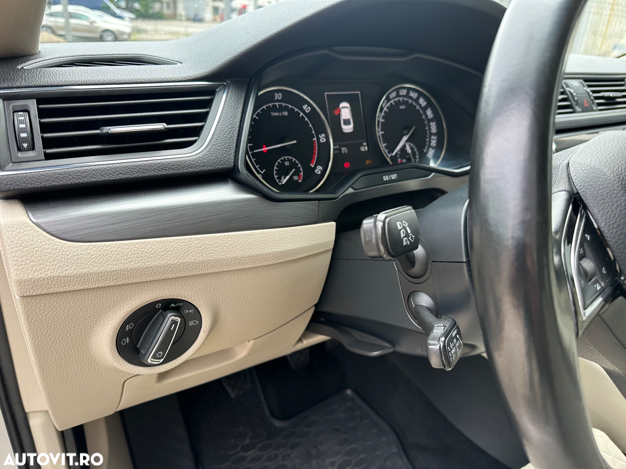 Skoda Superb 1.6 TDI Style - 10