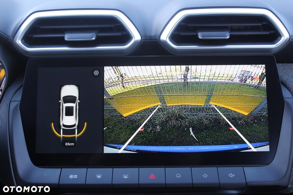 MG ZS 1.5 HEV+ Standard - 18