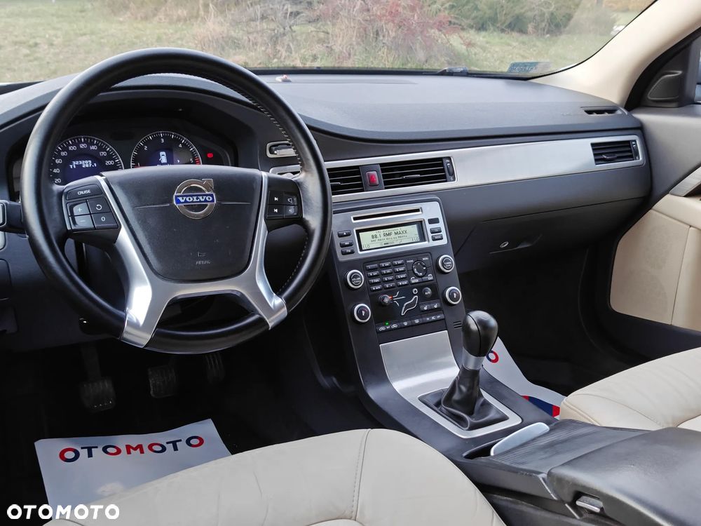 Volvo V70 2.0D Kinetic - 6