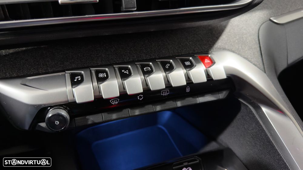 Peugeot 3008 PureTech 130 Stop & Start GPF Allure - 29