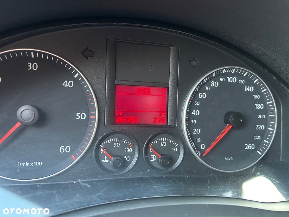 Volkswagen Golf 1.9 TDI DPF Comfortline - 15