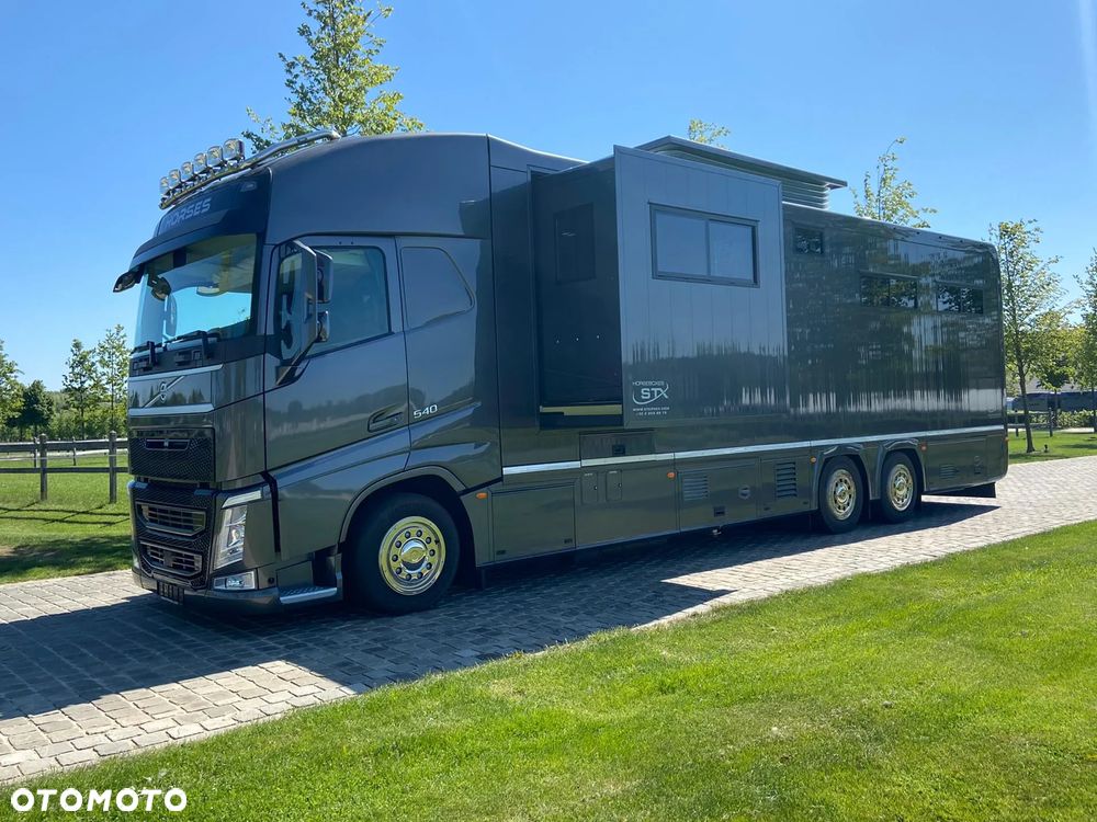 Volvo FH540, Koniowóz STX 6-koni, 2x pop-out, pop-up, 8-osobowy - 2