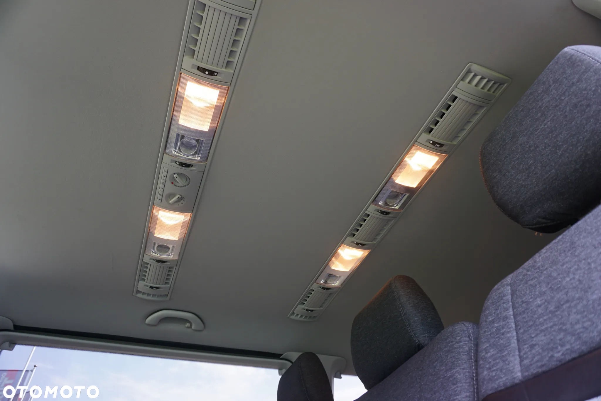 Volkswagen Caravelle 2.0 TDI L2 Highline DSG - 21