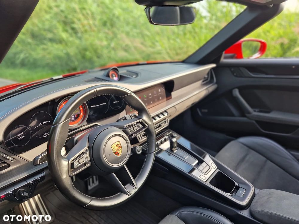 Porsche 911 Targa 4 GTS - 8