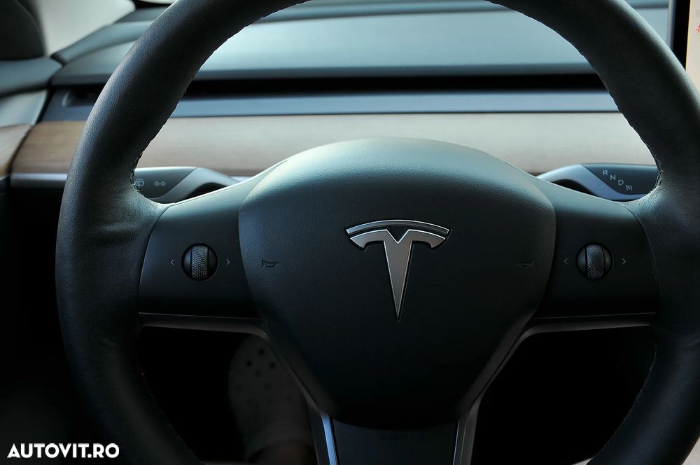 TESLA Model 3 2022 — imagine 23