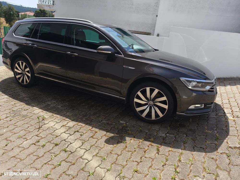 VW Passat Variant 2.0 TDI Highline DSG 4Motion - 12