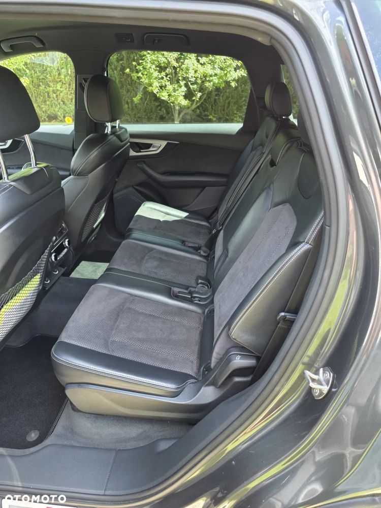 Audi Q7 - 7