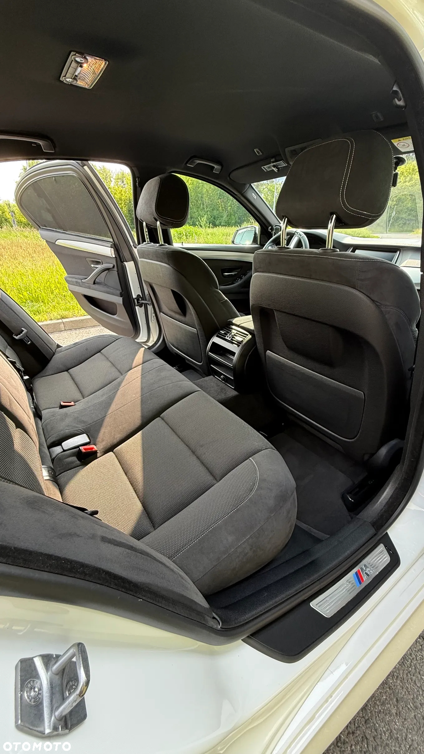 BMW Seria 5 528i xDrive - 16