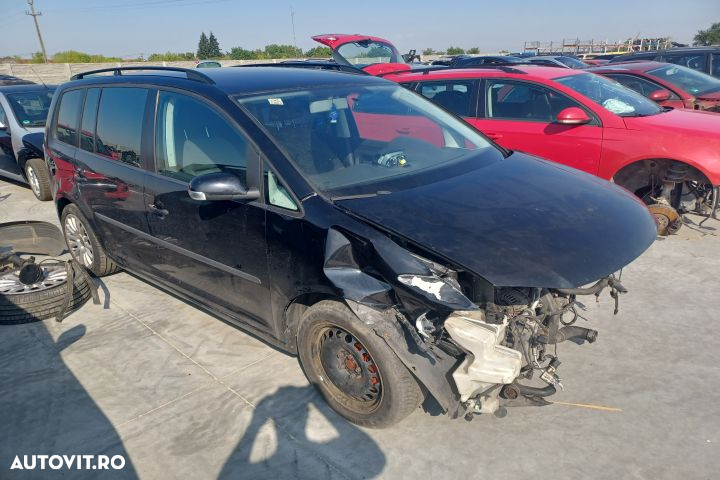Carlig remorca Volkswagen VW Touran 1 (facelift)  [din 2006 pana  2010] seria Minivan 5-usi 1.9 TDI - 8