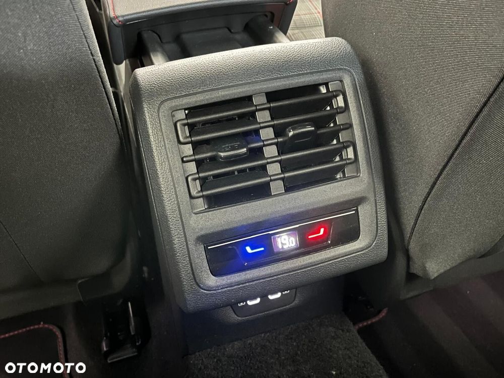 Volkswagen Golf 2.0 TSI OPF DSG GTI - 35