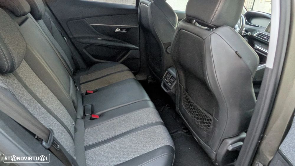 Peugeot 3008 - 8