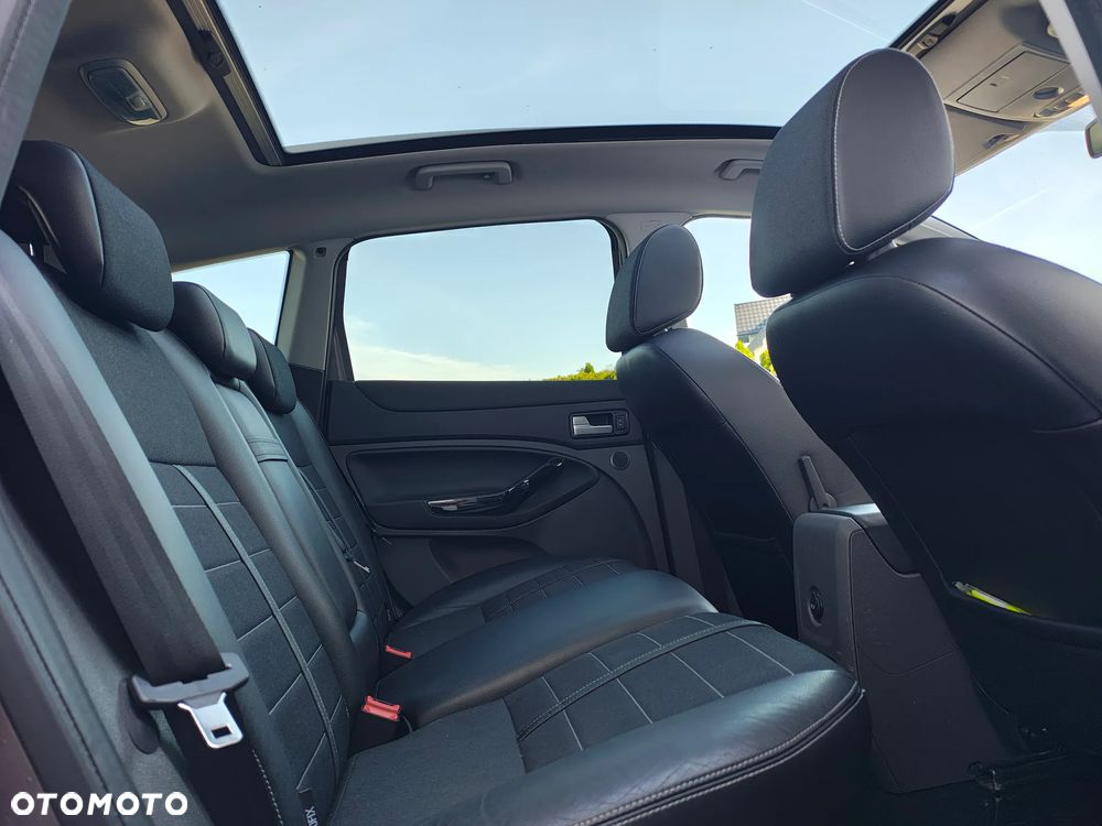 Ford Kuga 2.0 TDCi 4x4 Titanium - 14