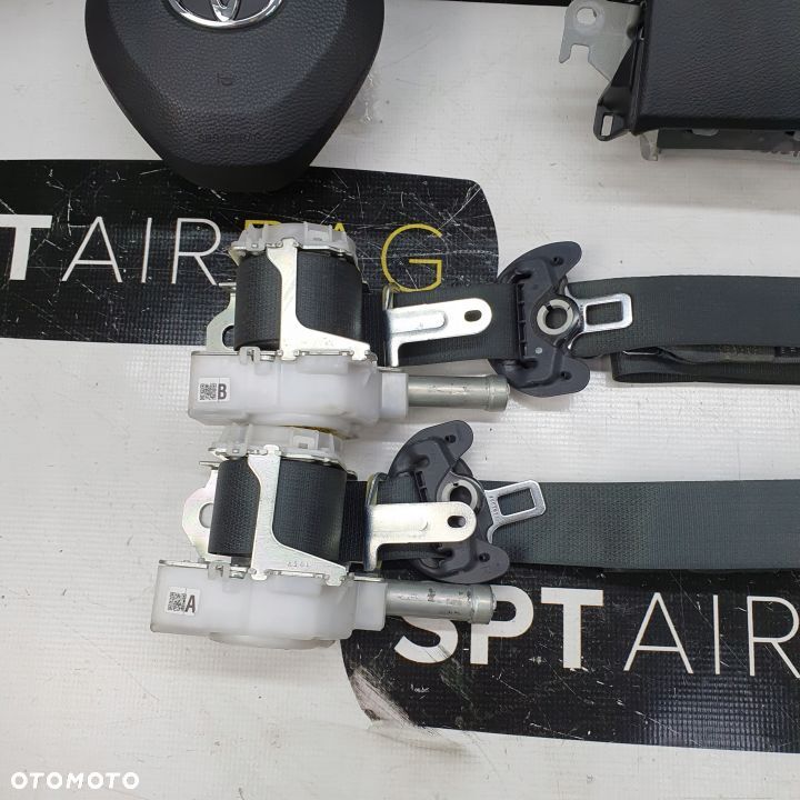 TOYOTA COROLLA E21 DESKA ROZDZIELCZA KONSOLA KOKPIT PULPIT PODUSZKI AIRBAG AIR BAG PASY KIT SET - 10