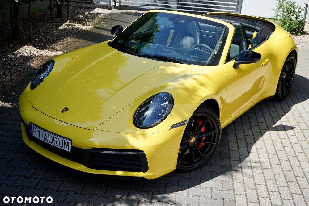 Porsche 911 Carrera 4S - 18