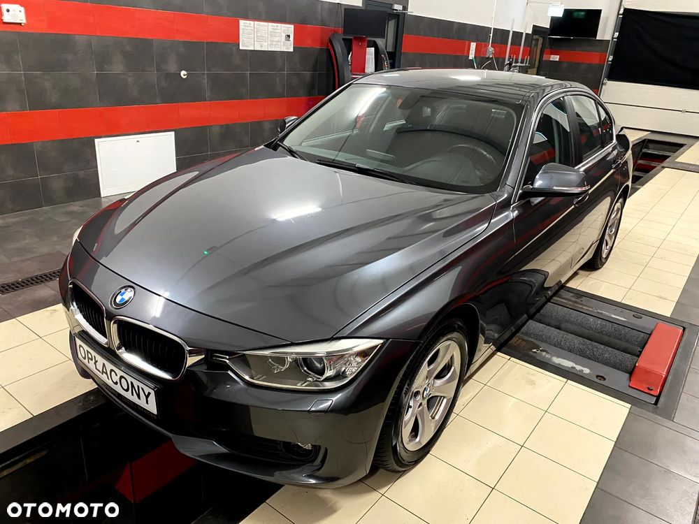 BMW Seria 3 320d Efficient Dynamic Edition Blue Performance Sport Line - 2