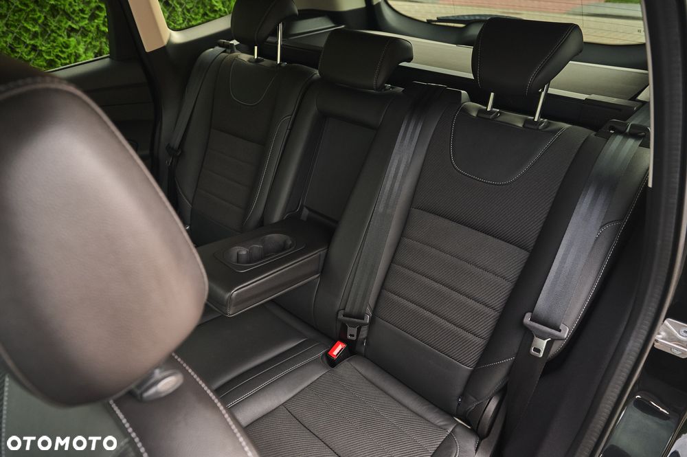 Ford Kuga - 31