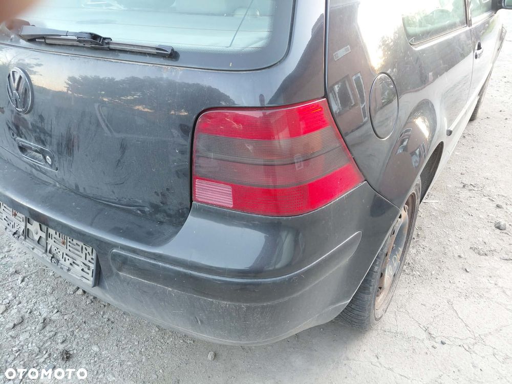 części VW VOLKSWAGEN GOLF IV 3 drzwi 1.6 16V 1999r hatchback LAMPY tył prawa lewa - 1