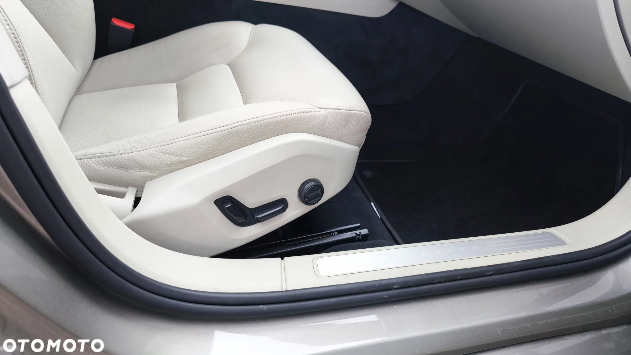 Volvo S60 T5 Momentum Pro - 20