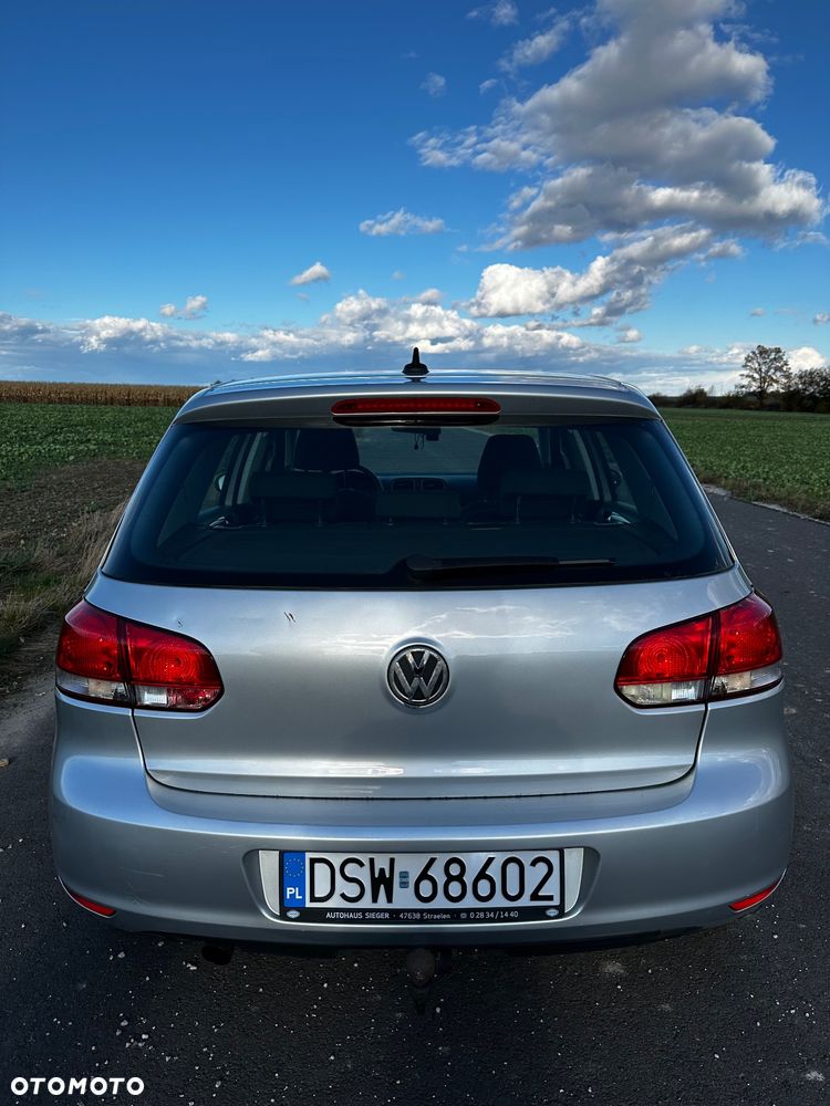 Volkswagen Golf - 10