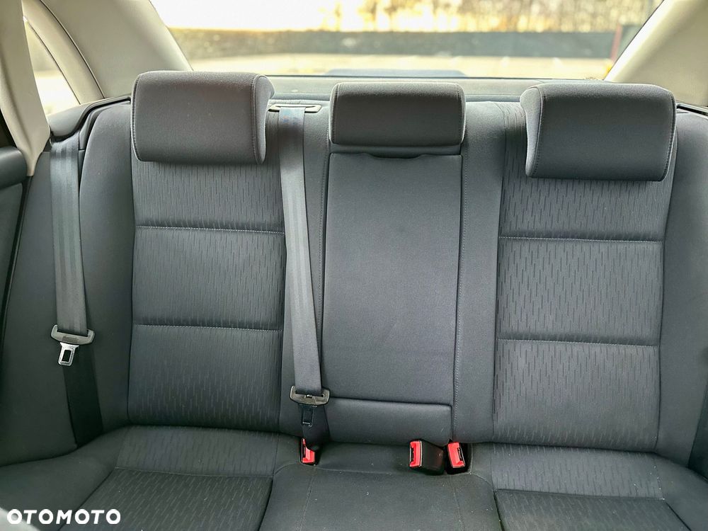 Audi A4 Limousine - 16