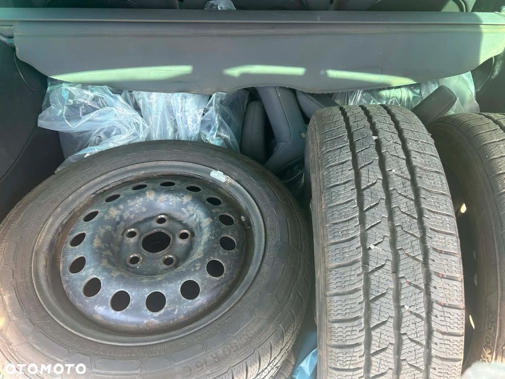 Volkswagen Sharan 1.9 TDI Comfortline - 16