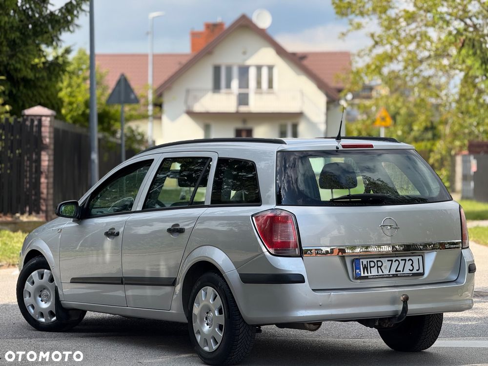 Opel Astra 1.6 Caravan - 4