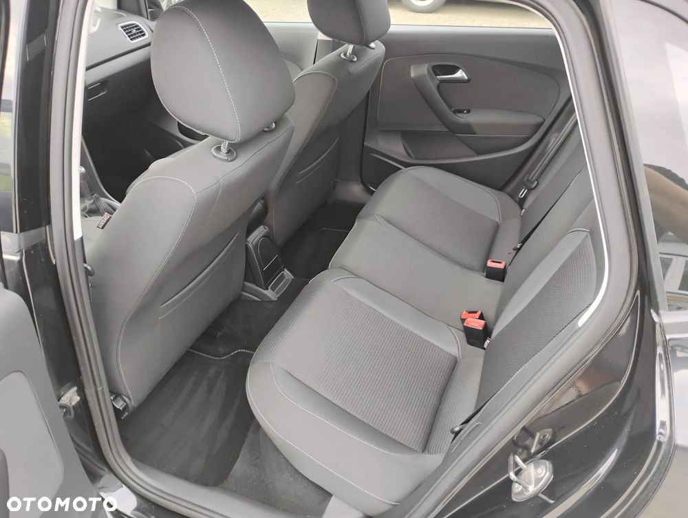 Volkswagen Polo 1.4 16V Comfortline - 15