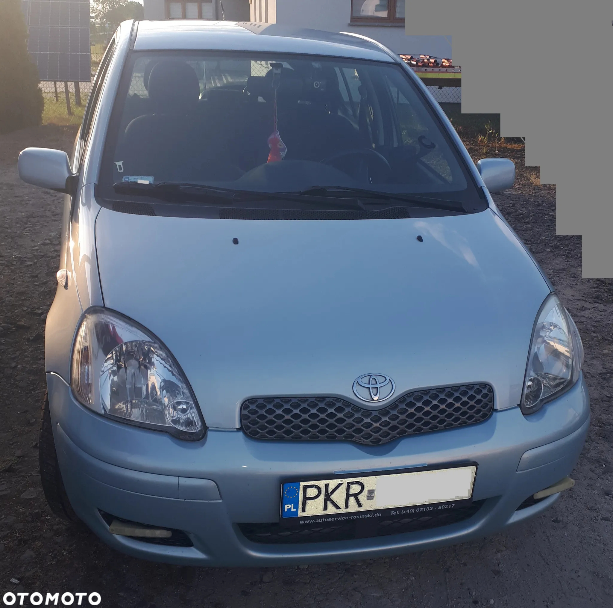 Toyota Yaris 1.3 - 8
