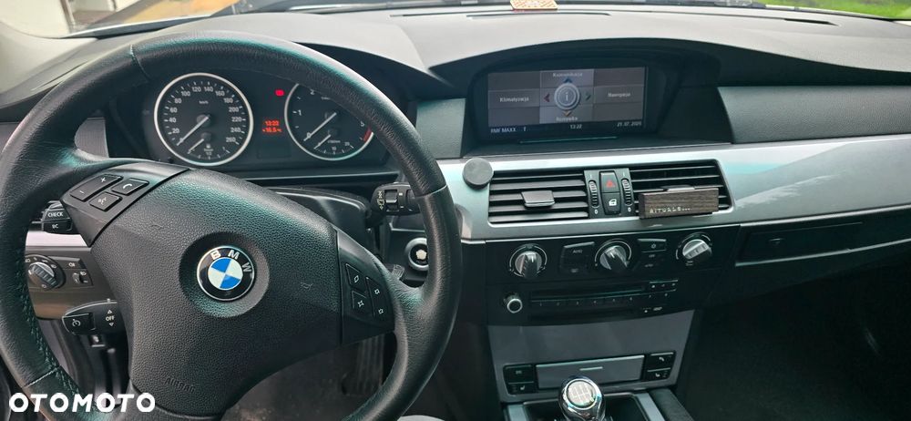 BMW Seria 5 520d - 8