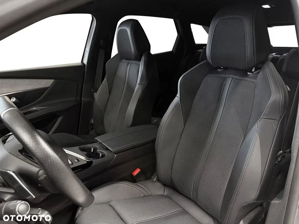 Peugeot 3008 1.6 PureTech HYbrid4 GT Line S&S EAT8 - 23