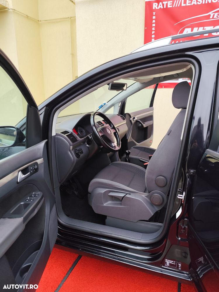 Volkswagen Touran - 5