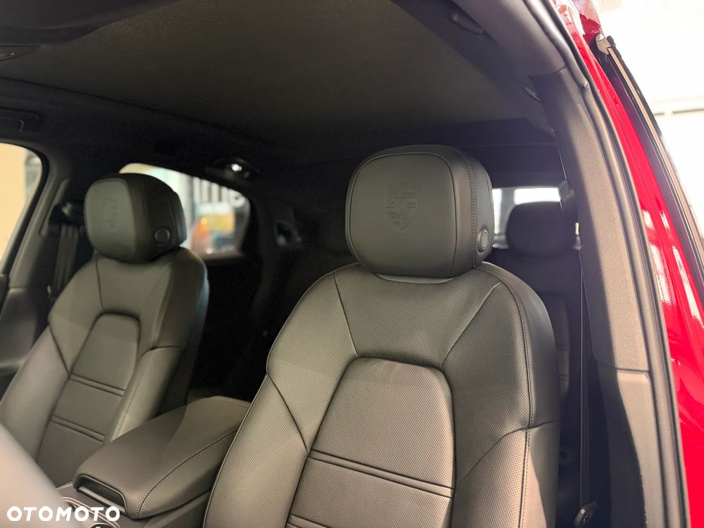 Porsche Cayenne Black Edition - 22