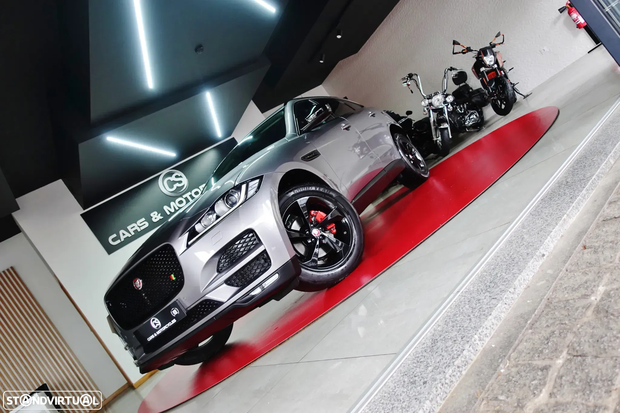 Jaguar F-Pace 2.0 i4D R-Sport Aut. - 9