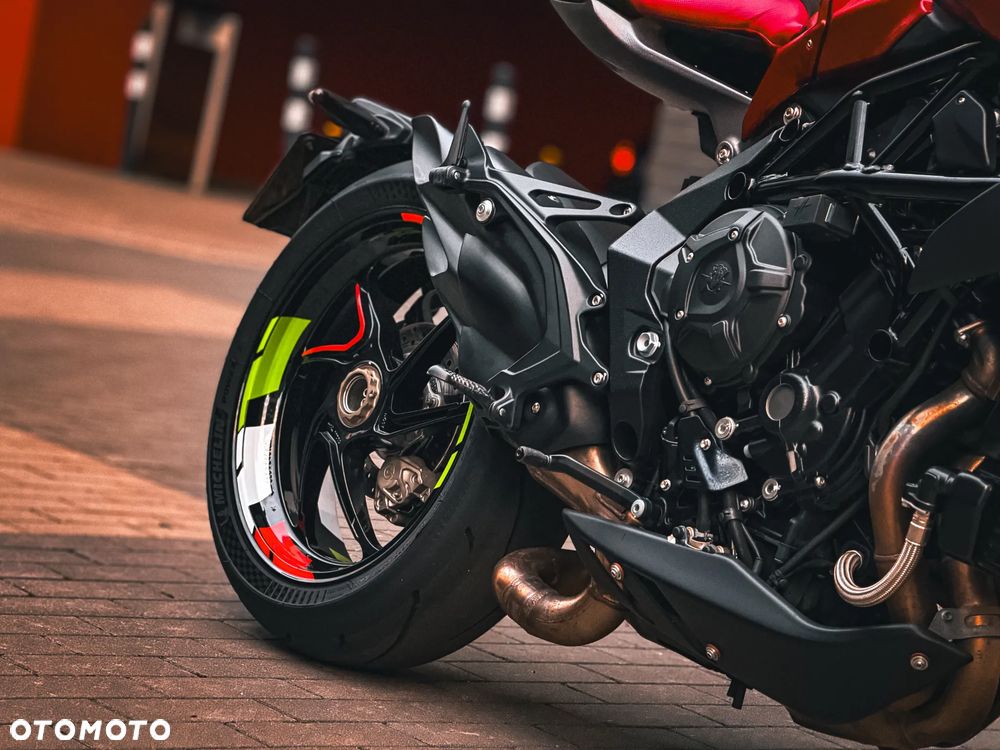 MV AGUSTA Brutale - 3