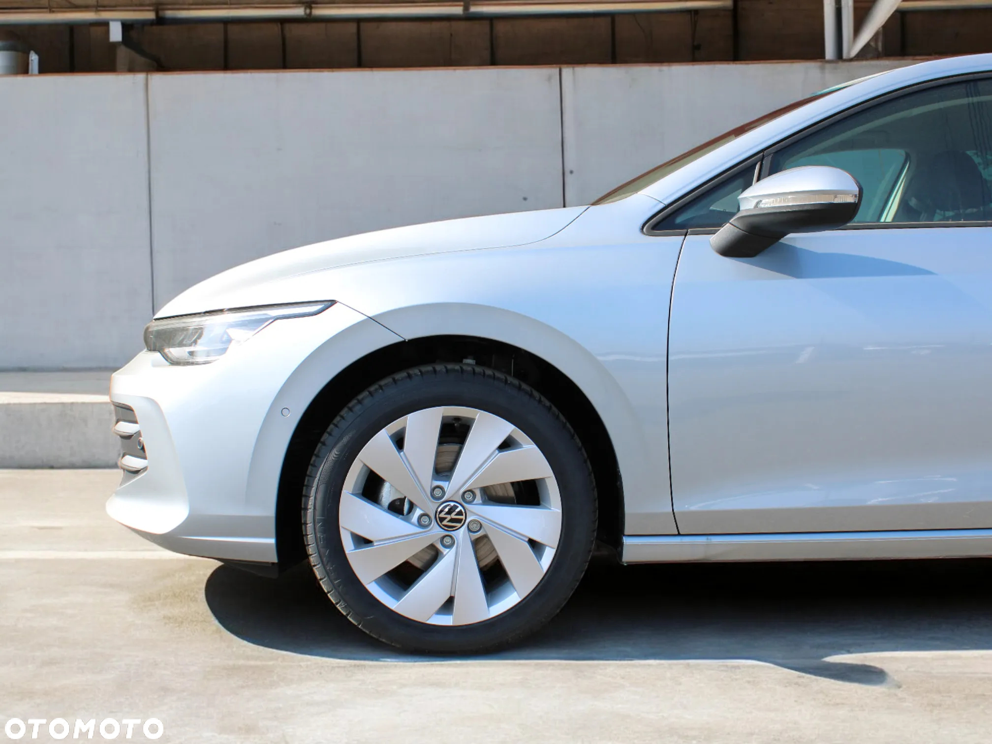 Volkswagen Golf VIII 1.5 TSI Special Edition - 10