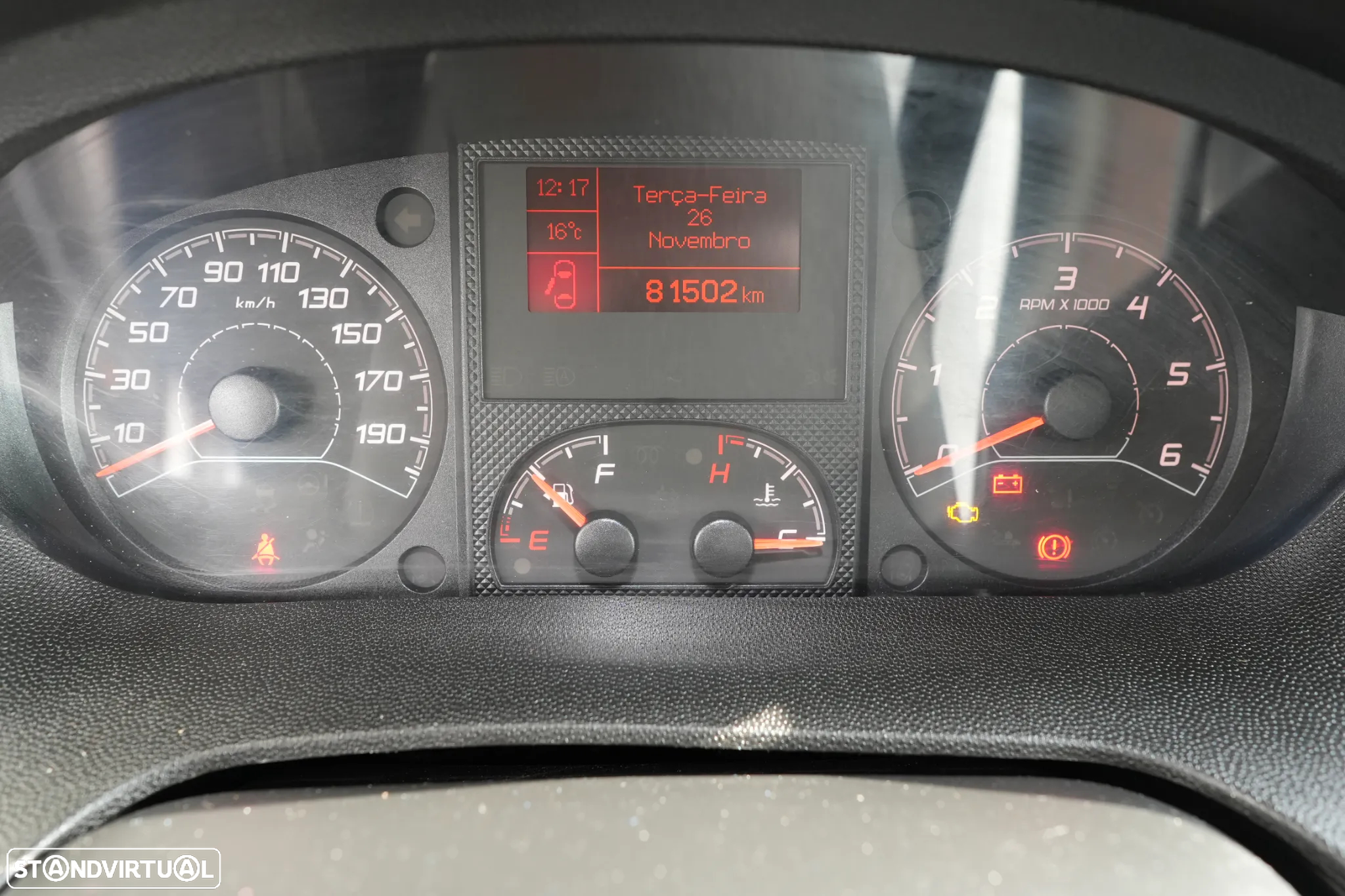 Peugeot Boxer 7Lugares 2.2BlueHDI 140cv - 12
