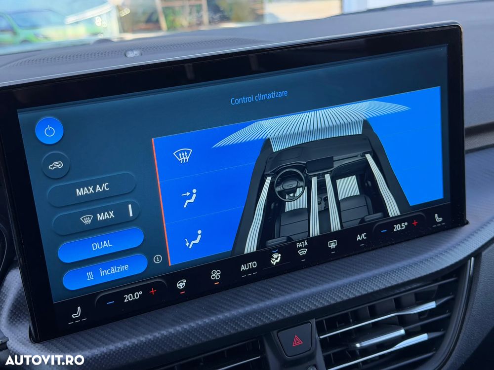 Ford Kuga - 25