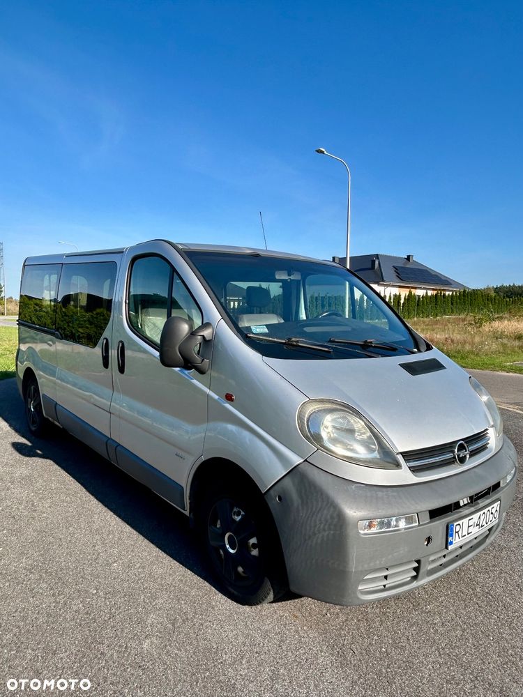 Opel Vivaro - 1