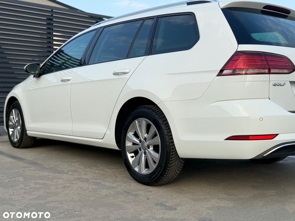 Volkswagen Golf - 8