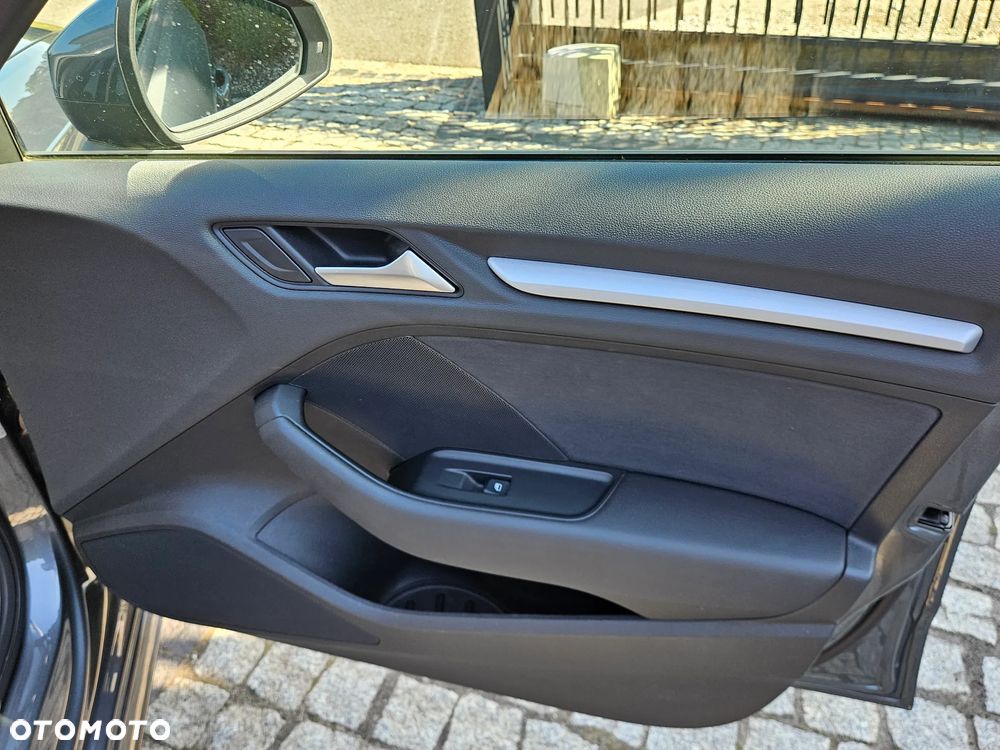 Audi A3 Sportback 1.6 TDI ultra Attraction - 28