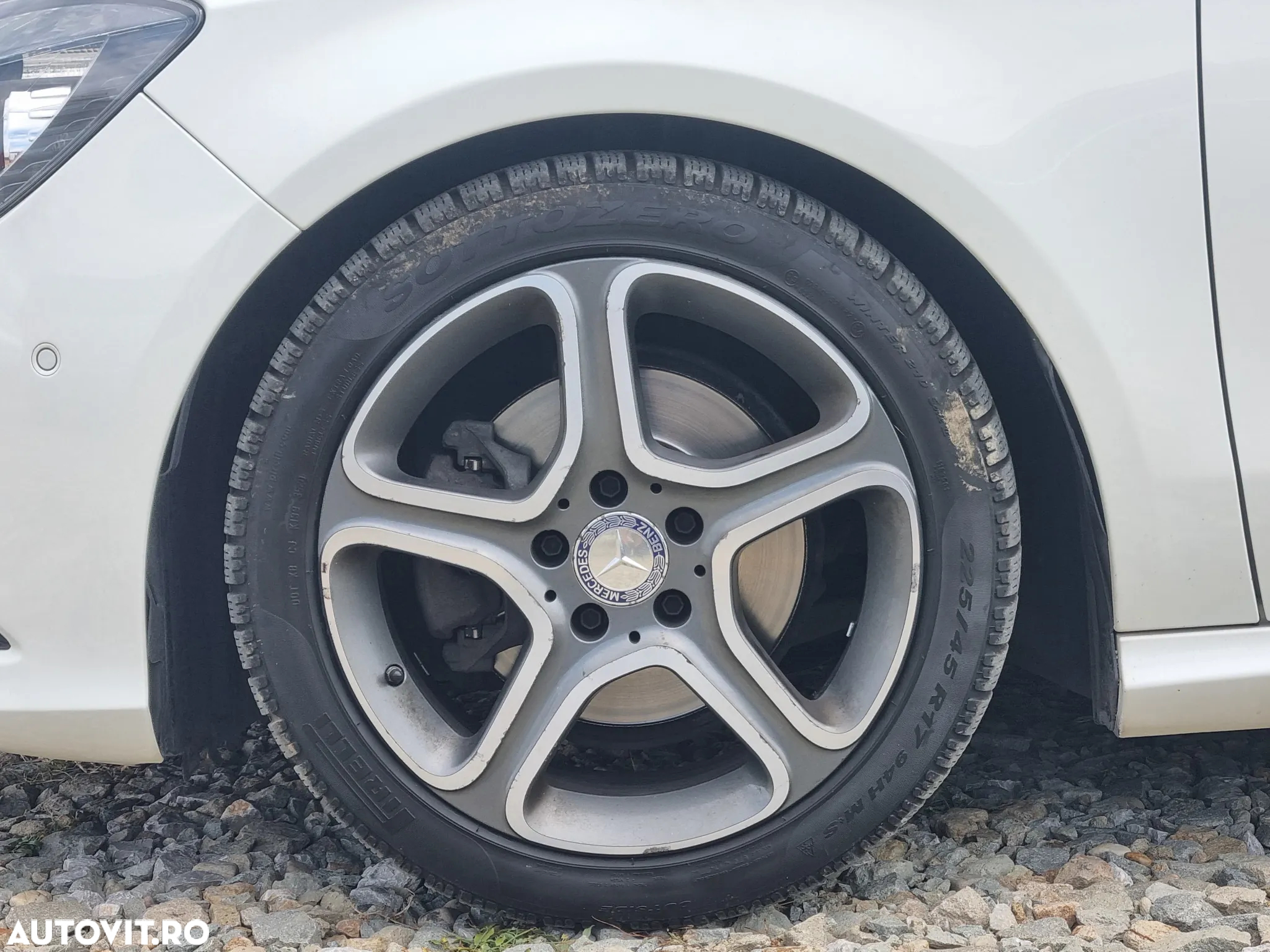 Mercedes-Benz CLA - 27