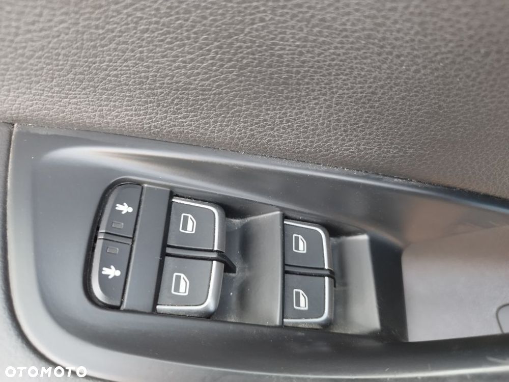 Audi A6 Avant 2.0 TDI ultra S tronic - 26